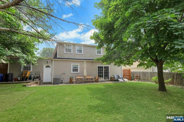 15 Lynne Avenue, Hawthorne, NJ 07506