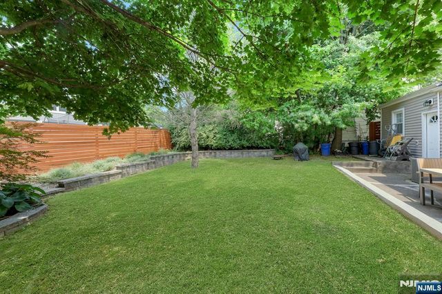 15 Lynne Avenue, Hawthorne, NJ 07506