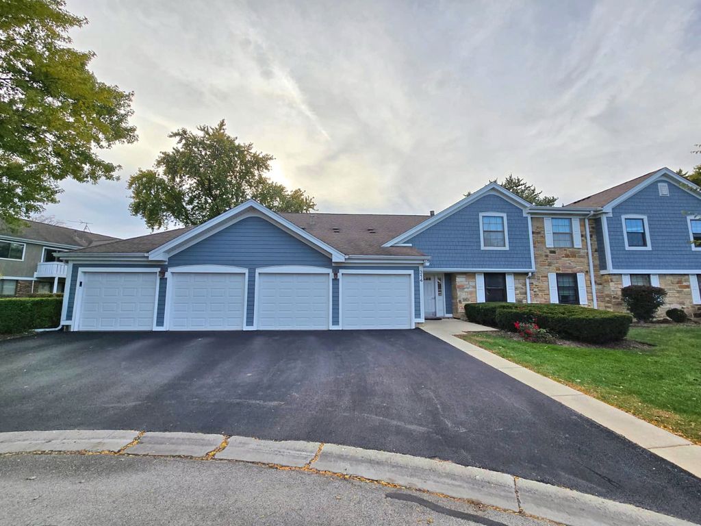 314 Wildberry Court B2, Schaumburg, IL 60193
