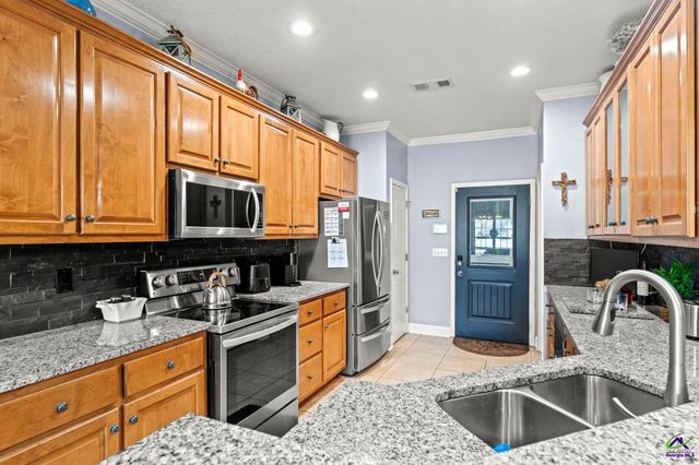 111 Montrose Lane, Centerville, GA 31028