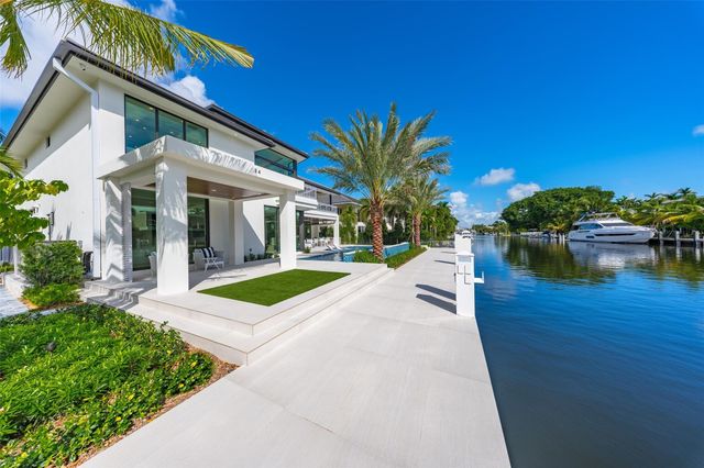 24 Fiesta Way, Fort Lauderdale, FL 33301