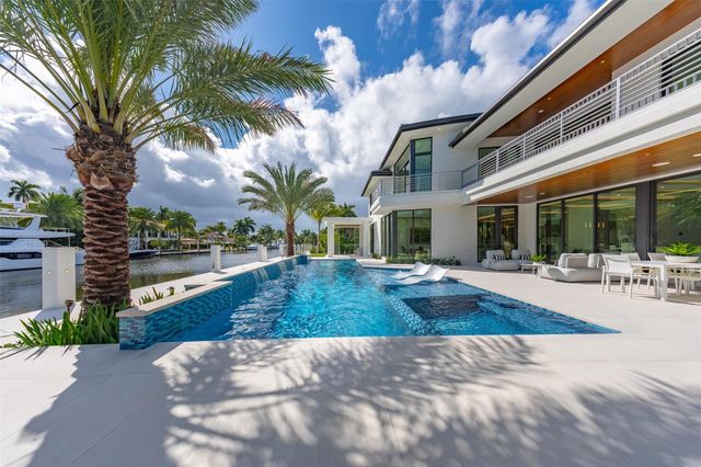 24 Fiesta Way, Fort Lauderdale, FL 33301