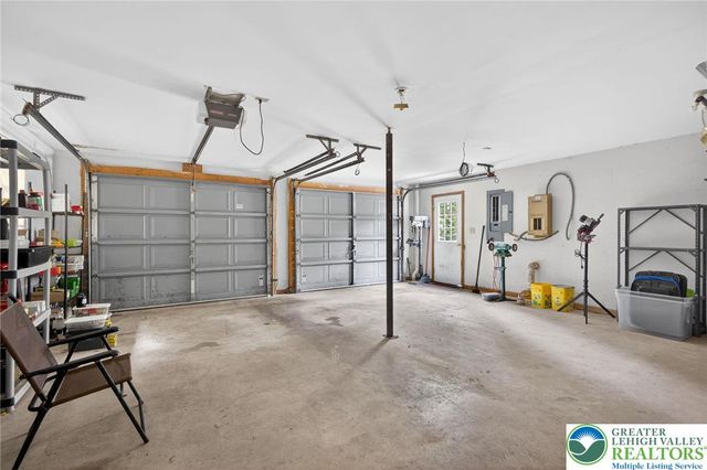1006 Burger Hollow Road, Polk Twp, PA 18058