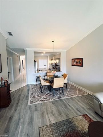 685 Luisa LN # 4, Naples, FL 34104