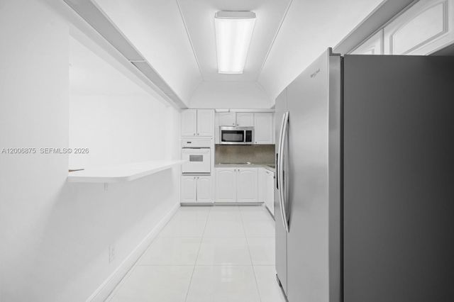 19370 Collins Ave 1122, Sunny Isles Beach, FL 33160