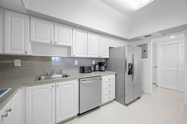 19370 Collins Ave 1122, Sunny Isles Beach, FL 33160