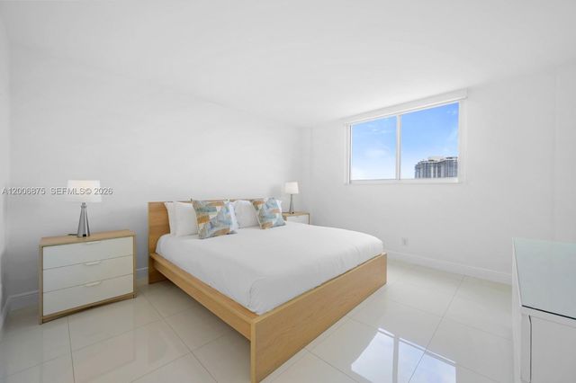 19370 Collins Ave 1122, Sunny Isles Beach, FL 33160