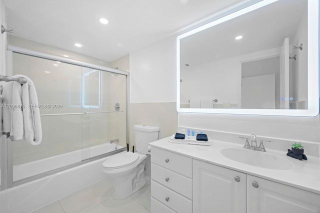 19370 Collins Ave 1122, Sunny Isles Beach, FL 33160