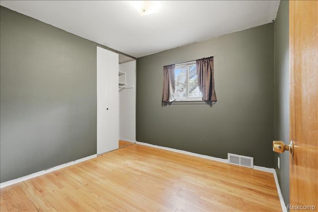 28146 Park Court, Madison Heights, MI 48071