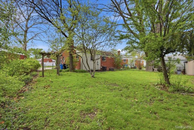 28146 Park Court, Madison Heights, MI 48071