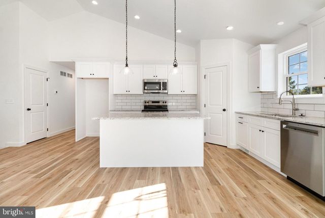 120 VALLEY, Carlisle, PA 17015