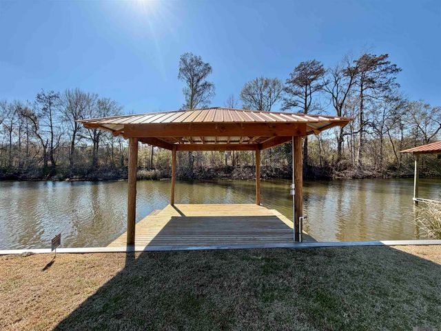 5715 Island Rd, Jarreau, LA 70749