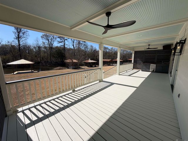 5715 Island Rd, Jarreau, LA 70749