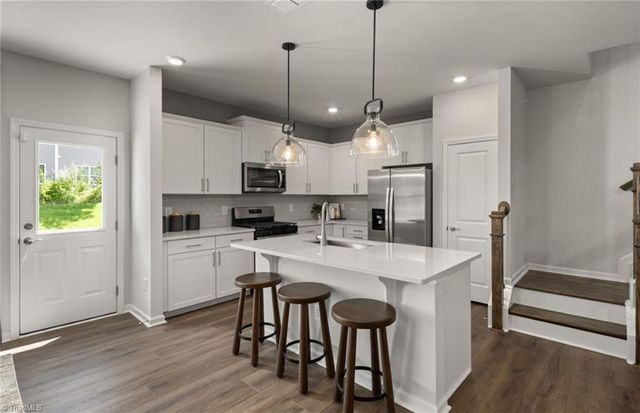 934 Poets Walk Road, Whitsett, NC 27377