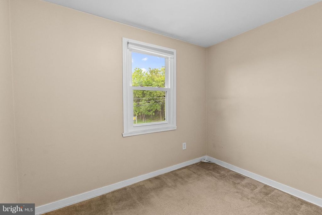 Image 11 of property listing at 4571 AKRON ST, Temple Hills, MD 20748
