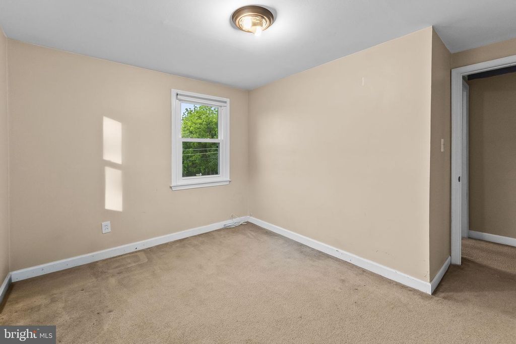 Image 13 of property listing at 4571 AKRON ST, Temple Hills, MD 20748