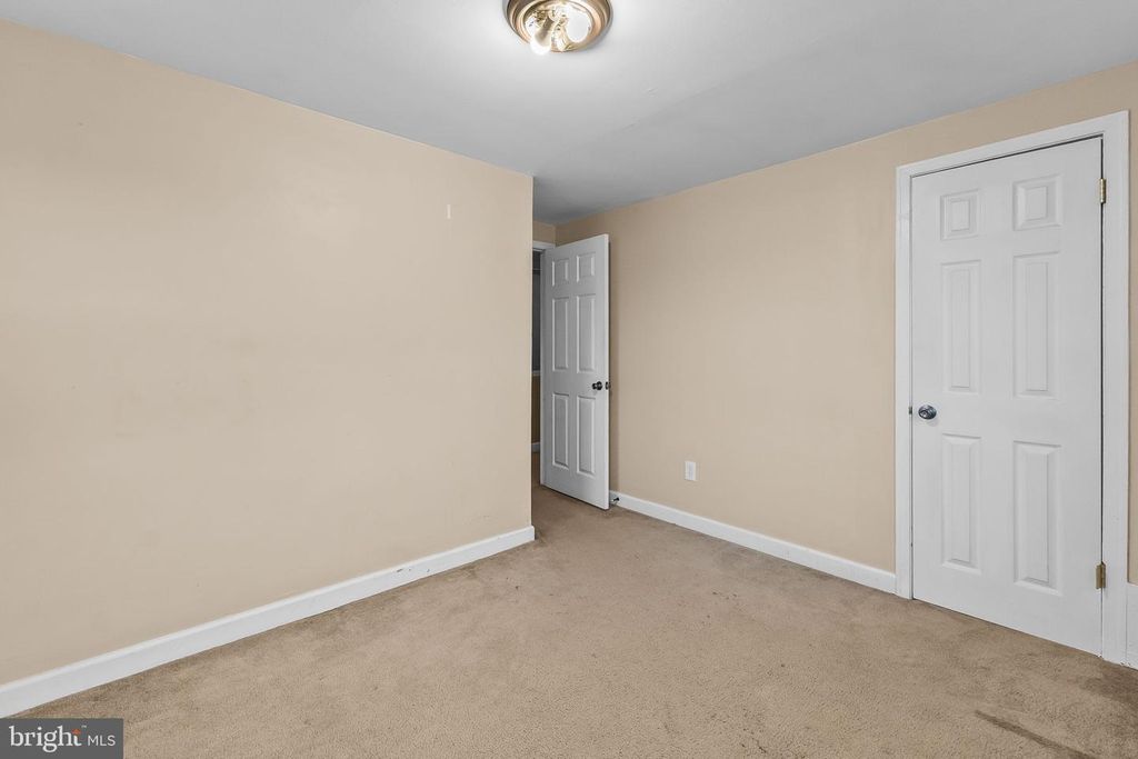 Image 14 of property listing at 4571 AKRON ST, Temple Hills, MD 20748