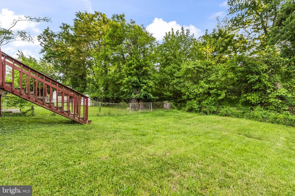 Image 20 of property listing at 4571 AKRON ST, Temple Hills, MD 20748