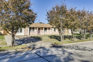 1105 Fairdale Street, Irving, TX 75062