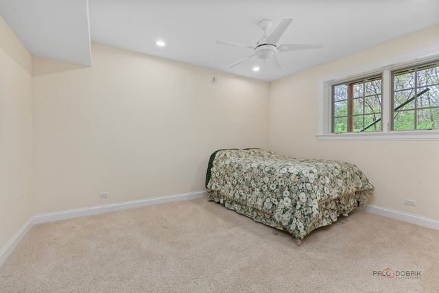 14805 Creekside Path, Libertyville, IL 60048