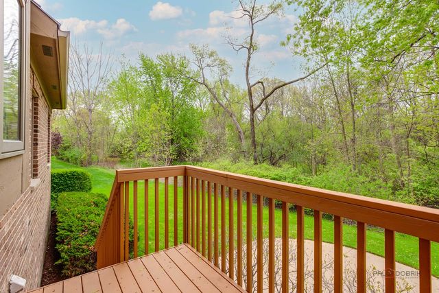 14805 Creekside Path, Libertyville, IL 60048