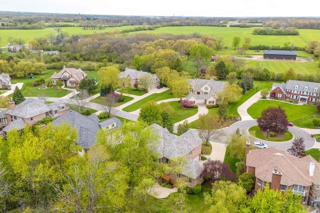 14805 Creekside Path, Libertyville, IL 60048