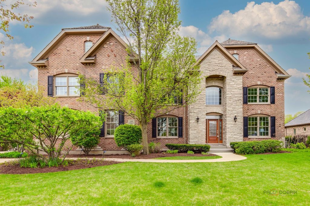 14805 Creekside Path, Libertyville, IL 60048