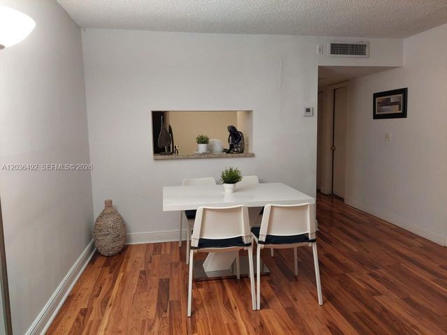 486 NW 165th St Rd B-103, Miami, FL 33169