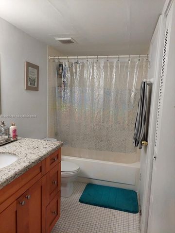 486 NW 165th St Rd B-103, Miami, FL 33169