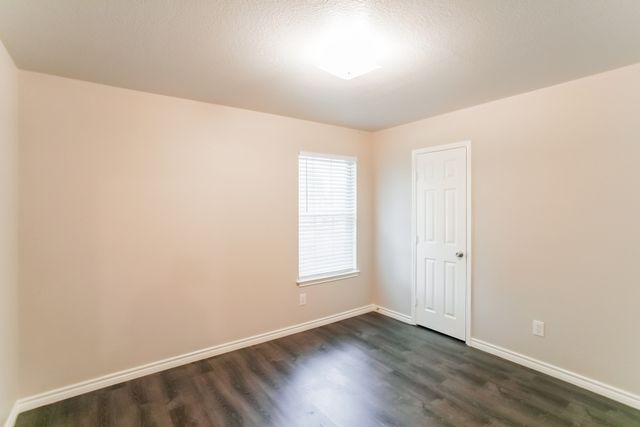 1208 Mountain Peak Drive, Fort Worth, TX 76052