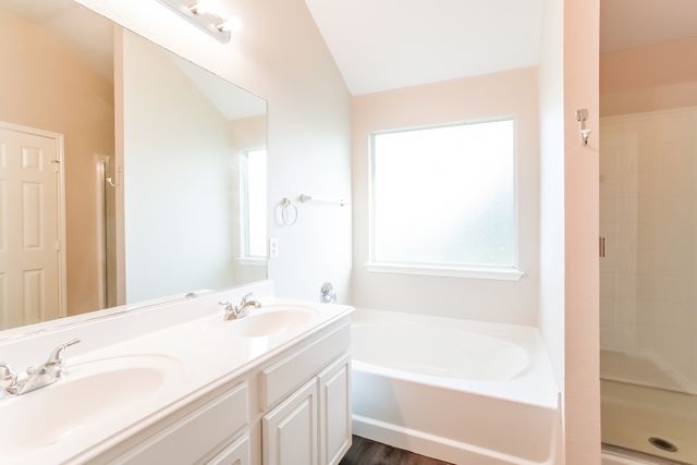 1208 Mountain Peak Drive, Fort Worth, TX 76052