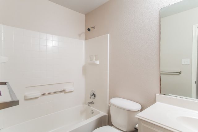 1208 Mountain Peak Drive, Fort Worth, TX 76052