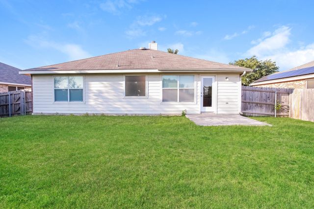 1208 Mountain Peak Drive, Fort Worth, TX 76052