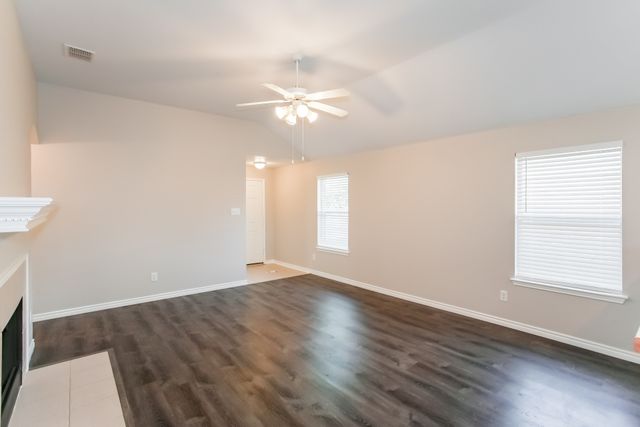 1208 Mountain Peak Drive, Fort Worth, TX 76052