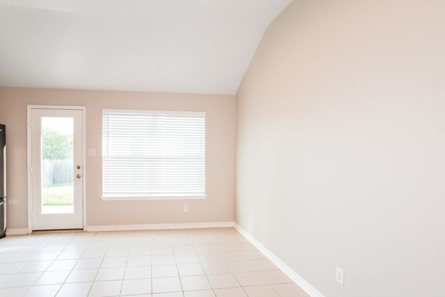 1208 Mountain Peak Drive, Fort Worth, TX 76052