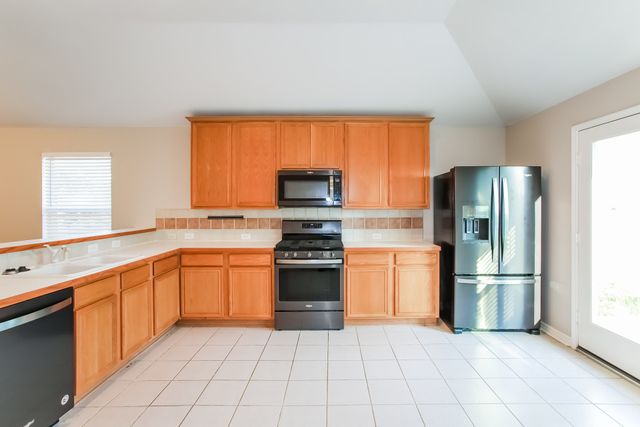 1208 Mountain Peak Drive, Fort Worth, TX 76052