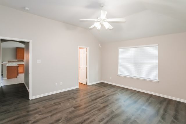 1208 Mountain Peak Drive, Fort Worth, TX 76052