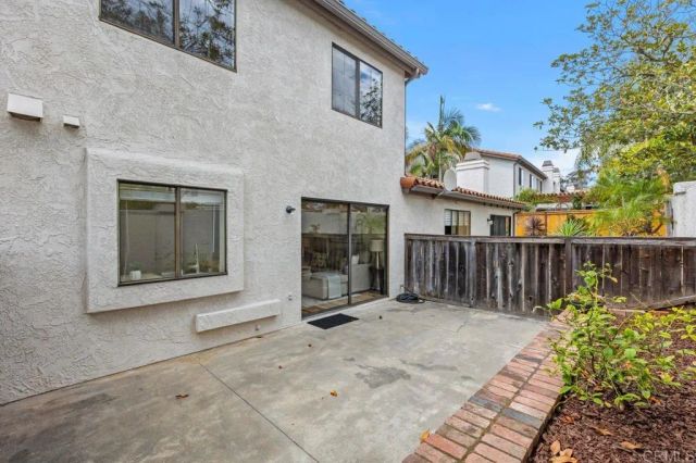 6890 Peach Tree Road, Carlsbad, CA 92011
