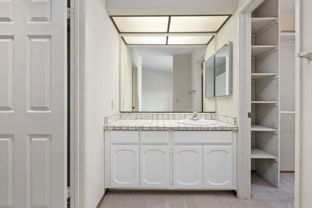 6890 Peach Tree Road, Carlsbad, CA 92011