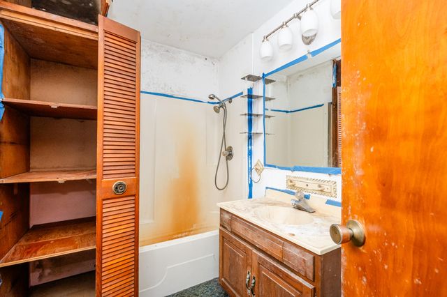 5175 Wayside Path, Stevensville, MI 49127