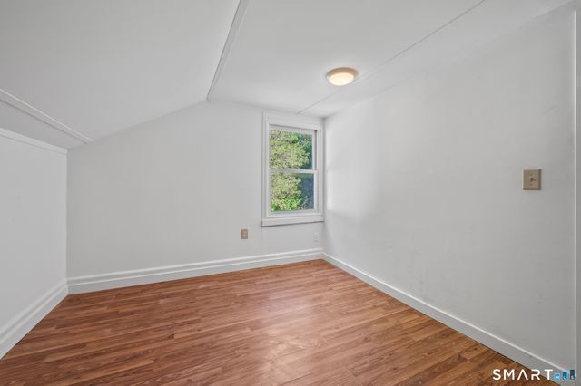 2 Hillside Court, Middletown, CT 06457