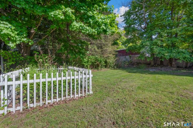 2 Hillside Court, Middletown, CT 06457