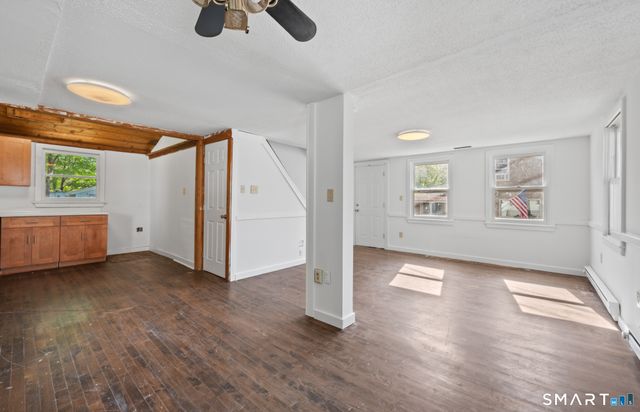 2 Hillside Court, Middletown, CT 06457