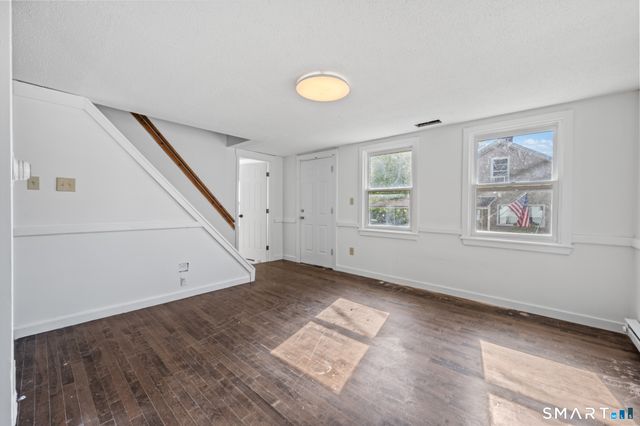 2 Hillside Court, Middletown, CT 06457