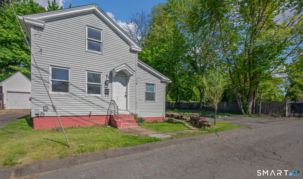 2 Hillside Court, Middletown, CT 06457
