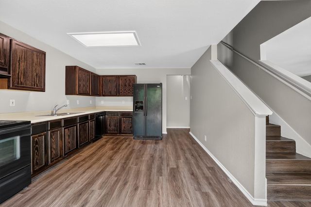 1422 Meadow PKWY, San Marcos, TX 78666