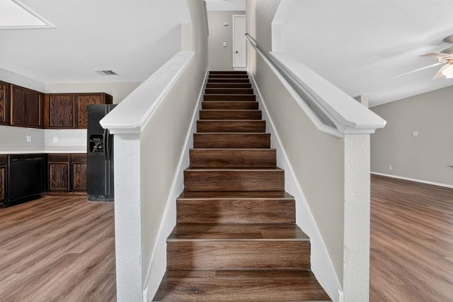 1422 Meadow PKWY, San Marcos, TX 78666