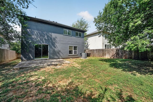 1422 Meadow PKWY, San Marcos, TX 78666