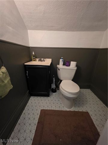 17219 Dartmouth Avenue, Cleveland, OH 44111