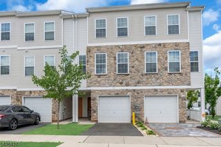 16 Paulina Pl, Franklin Twp., NJ 08873